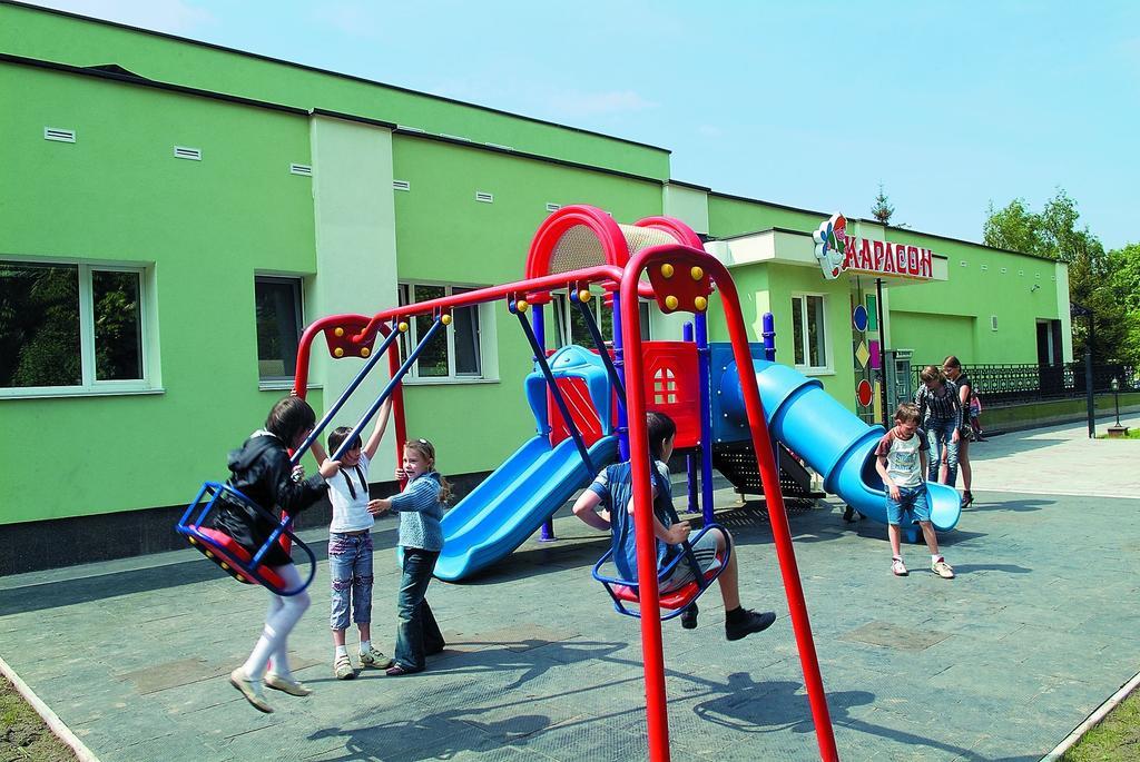 Evropeyskiy クレメンチューク エクステリア 写真